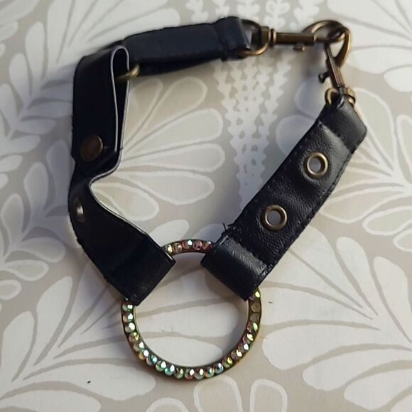 Single loop rhinestone choker - Picture 1 of 4